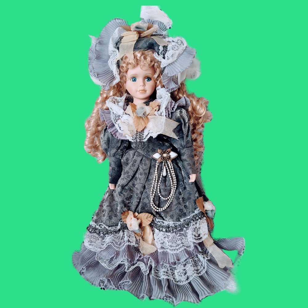 EUC VINTAGE PORCELAIN DOLL BLONDE HAIR GRAY DRESS W/PEARLS & FLOWERS 18" TALL